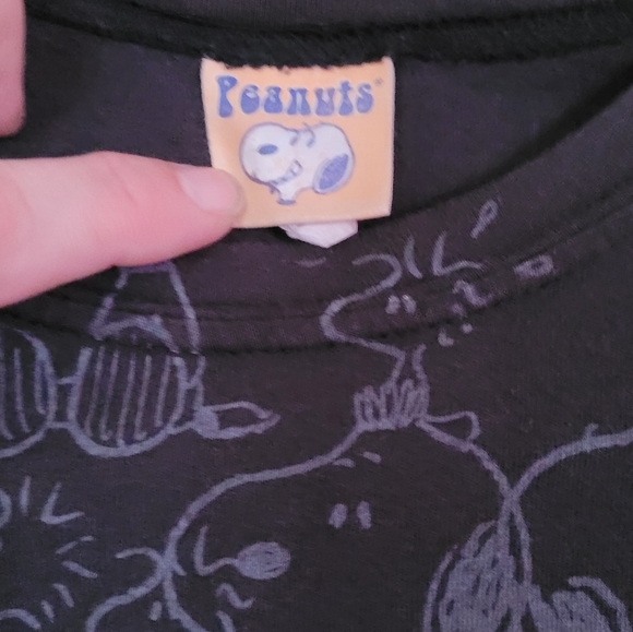 Peanuts Snoopy girl cut t-shirt Large - Picture 2 of 4